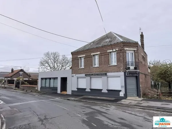 Chaulnes, immeuble 365 m2, ancien bar/restaurant 258 m2 + logeme