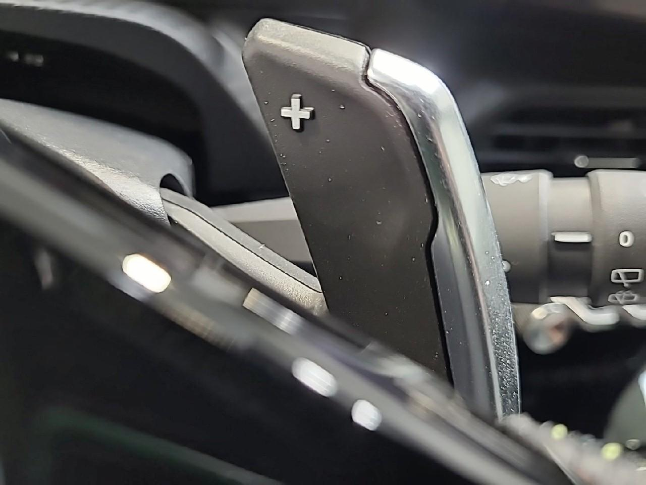 Peugeot 208 hybrid 100 e-dcs6 gt — photo 21