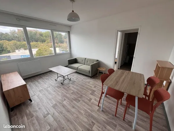 Loue T2 meublé refait à neuf