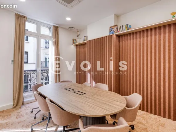 Bureau 147 m²