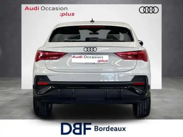 Audi Q3 35 tdi 150 ch s tronic 7 s line — photo 4