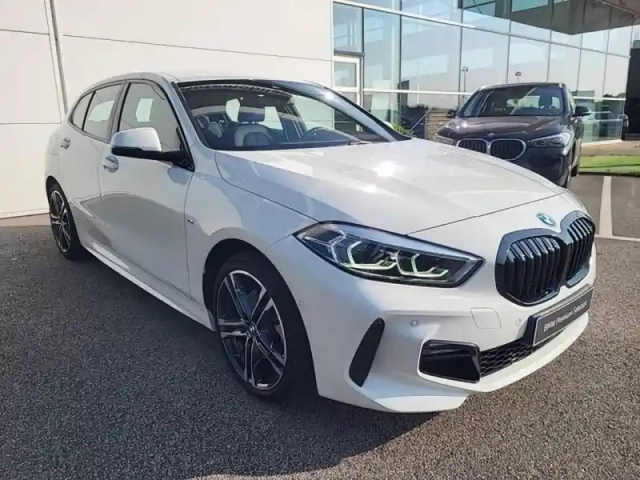 Bmw Serie 1 série 1 116ia 109ch m sport dkg7 — photo 12