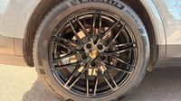 Porsche Cayenne 3.0 V6 470ch E-Hybrid — photo 25