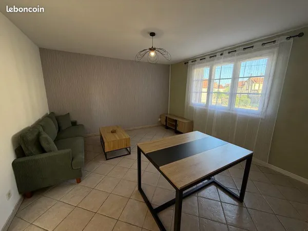 Appartement T2 meublé - 44 m² - Troyes - Parking sécurisé