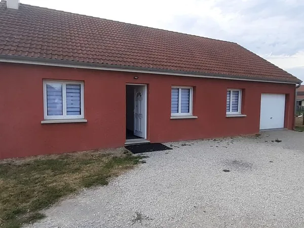 CHAMPAGNOLE maison type f4