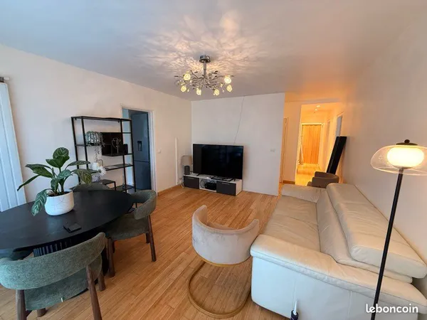 Chambre en colocation dans Appartement de 93m2-650/mois