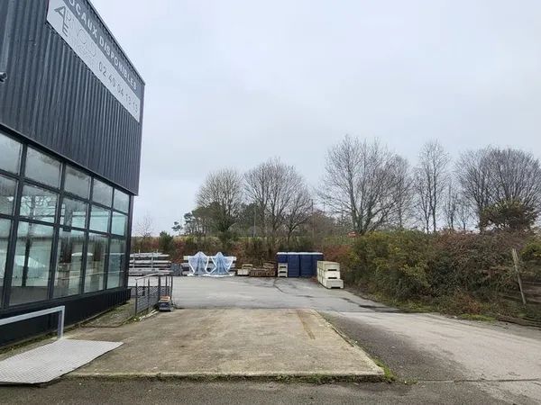 Local commercial 350 m² Vannes