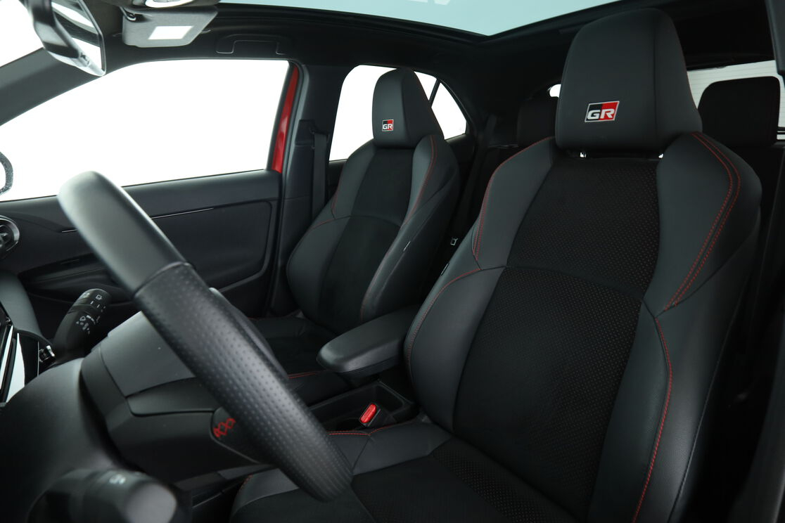 Toyota Yaris Cross 1.5 Hybride 2WD GR Sport — photo 9