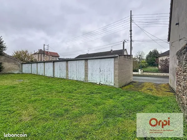 Garage/box 12 m² Montlucon
