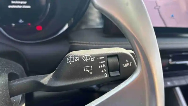 Alfa Romeo Tonale 1.3 hybride rechargeable phev 280ch at6 e-q4 — photo 21