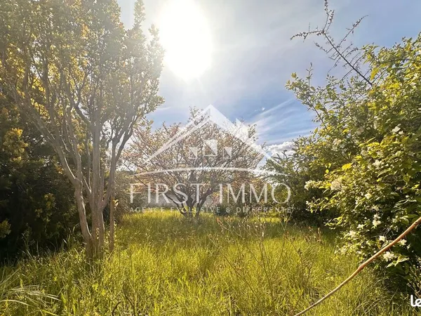 Terrain 466 m² VELAUX
