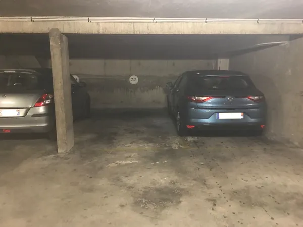 Emplacement de parking