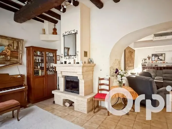 Vaste Maison de Ville de 220 m² - Coeur Historique de Beaucaire