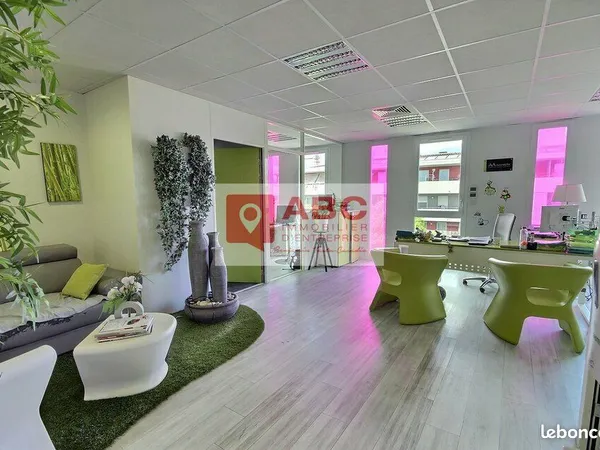 Bureaux 67 m² LE CRES