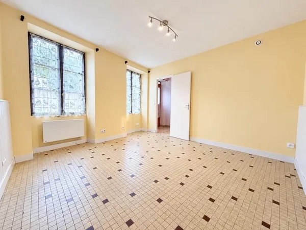À LOUER - STUDIO NON MEUBLÉ DE 23 m²