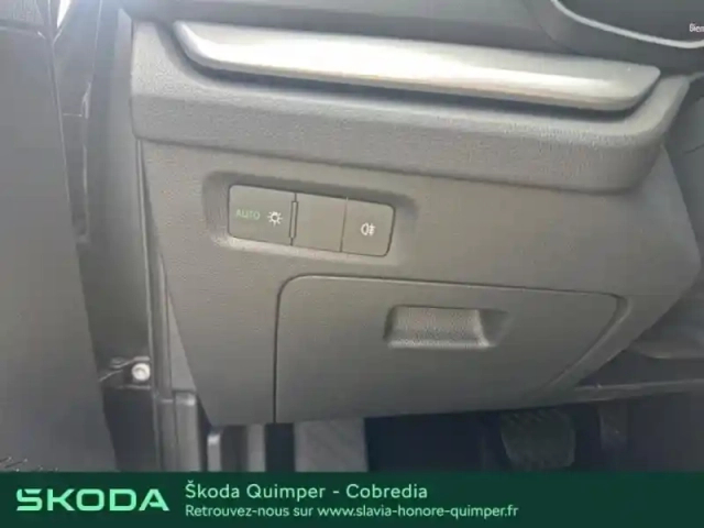 Skoda Octavia combi 2.0 tdi scr 150ch selection dsg7 — photo 13