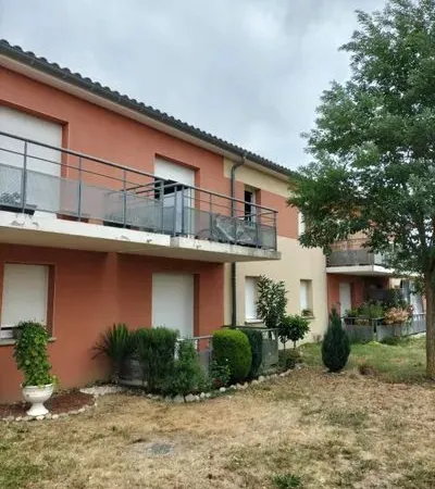 Appartement a Cazeres