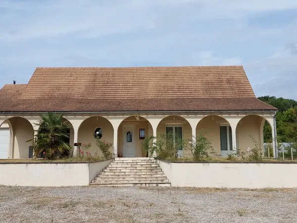 Maison familiale 10 pièces 252 m²