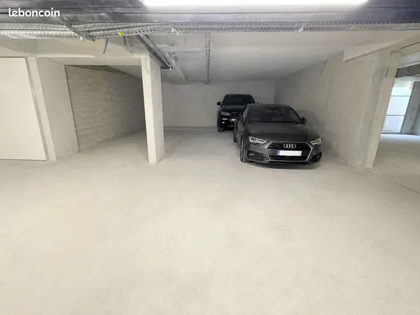 Double place de parking