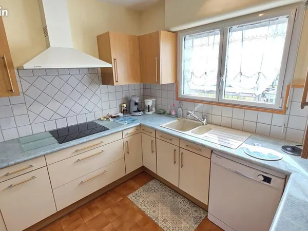 Appartement 30 pièces 77 m²