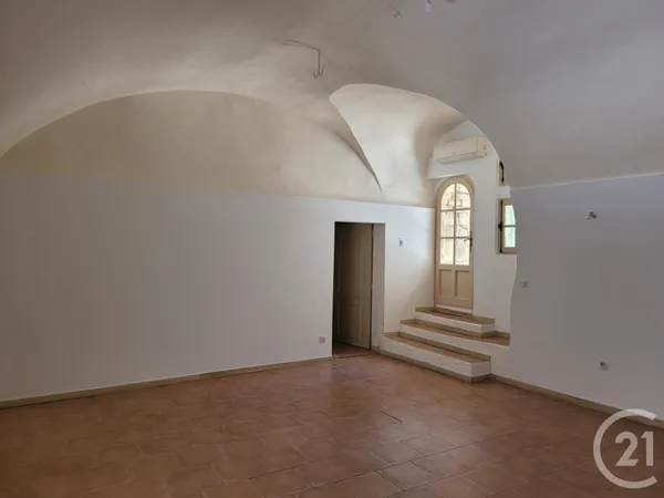 Appartement 2 pièces 81 m²