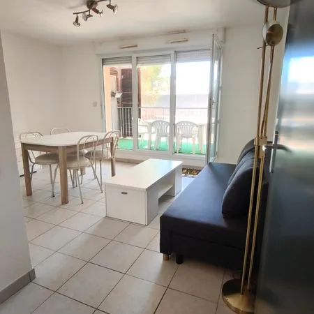 Studio 26 m² tout équipé avec terrasse et parking