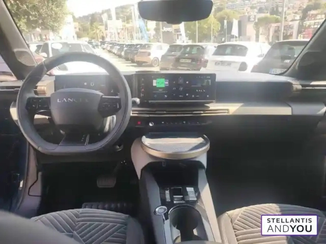 Lancia Ypsilon elettrica 156ch — photo 64
