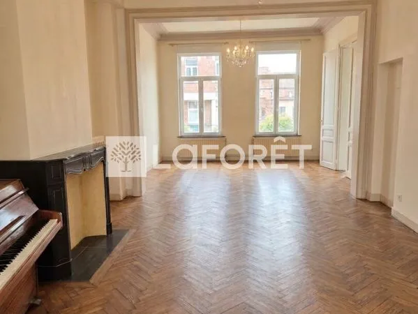 Maison 6 pièces 215 m²