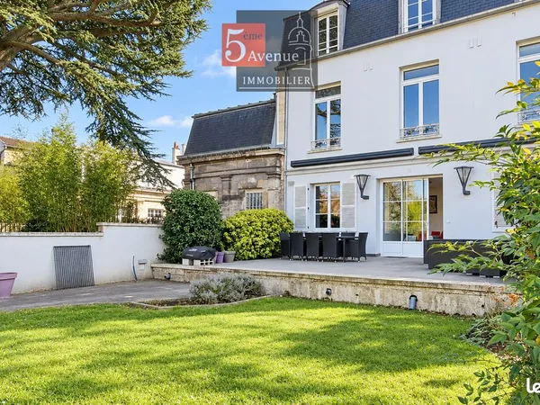 Appartement 5 pièces 146 m²