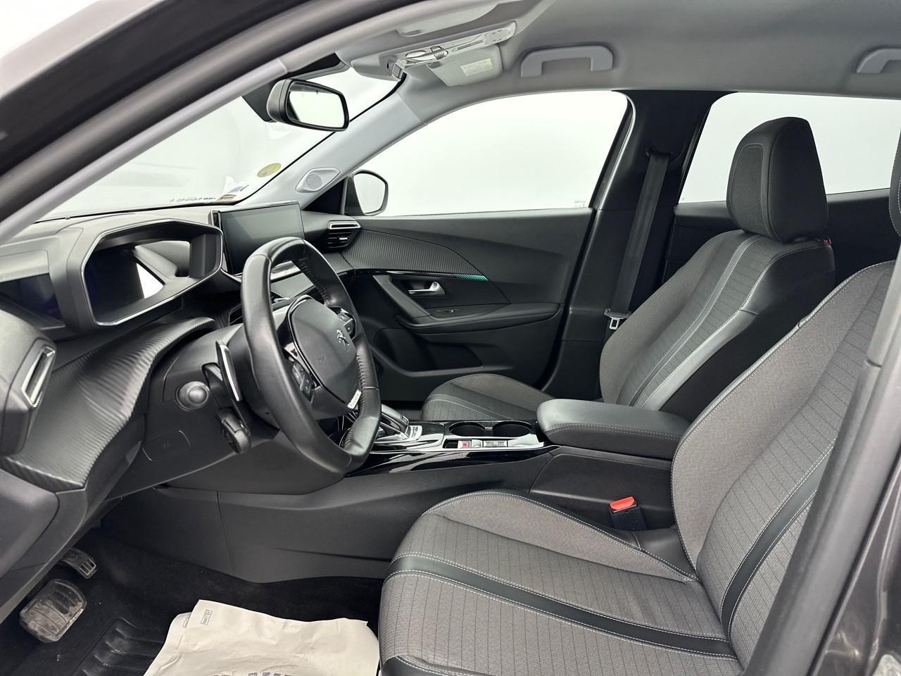 Peugeot 2008 bluehdi 130 s&s eat8 allure pack — photo 9