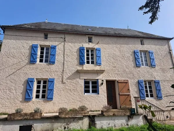 Charmante Maison Bourgeoise En Pierre terrasses & jardin