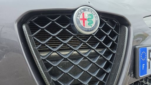 Alfa Romeo Giulia 2.2 JTD 210 Q4 AT8 - Veloce Ti – 2020 – 115288 km – Diesel – Boîte Automatique — photo 11