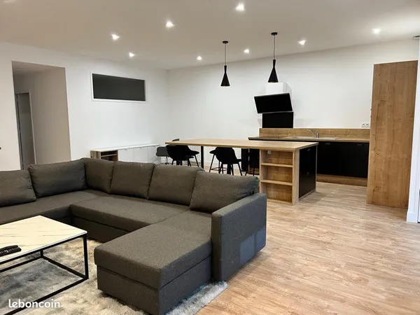 Maison meublée, 2 chambres à 50m de la gare