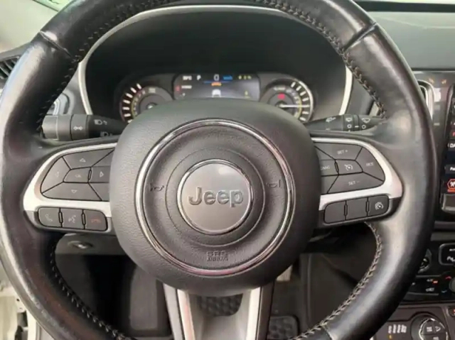 Jeep Compass 1.3 turbo t4 190ch phev 4xe limited at6 eawd — photo 10