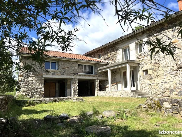 Ferme 8 pièces 281 m²