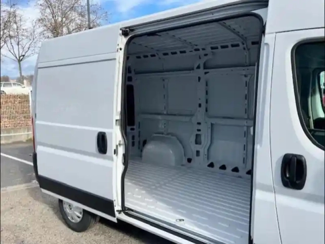 Fiat Ducato fg l2h2 3.5 140ch s&amp;s pack premium connect — photo 2