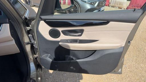 BMW Serie 2 Active Tourer 220i 192 Steptronic8 - Luxury – 2017 – 50313 km – Essence – Boîte Automatique — photo 58