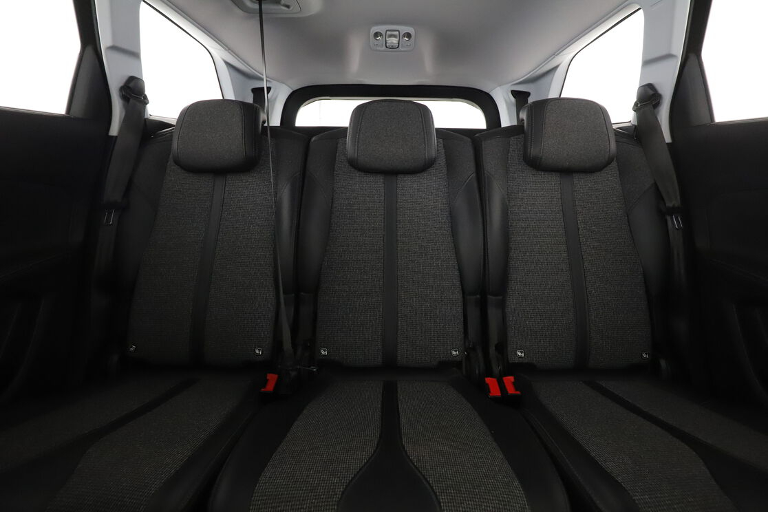 Peugeot 5008 1.5 Blue-HDi Allure — photo 14