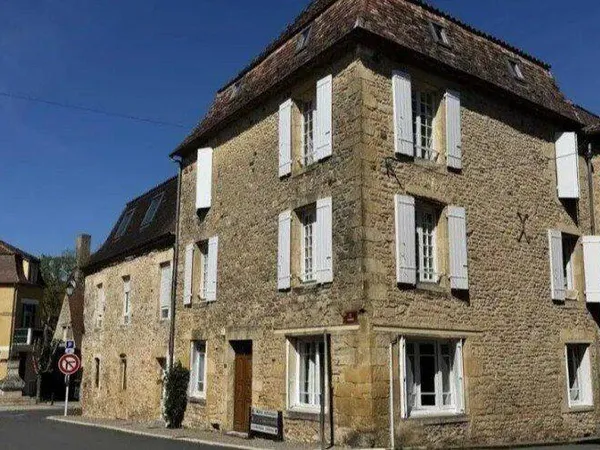 Maison 5 pièces 240 m²