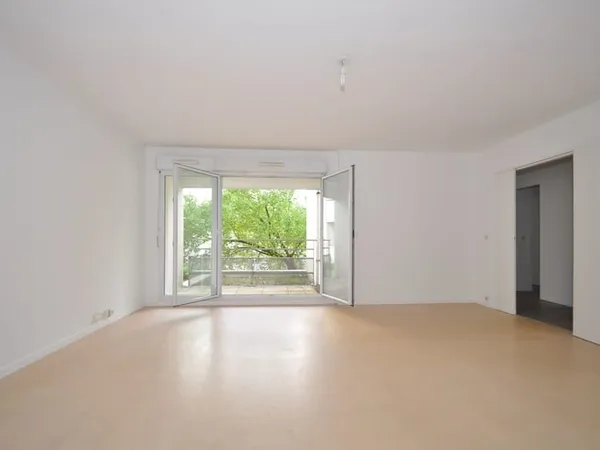 APPARTEMENT T5 AVEC BALCONS - BORDEAUX SAINT LOUIS