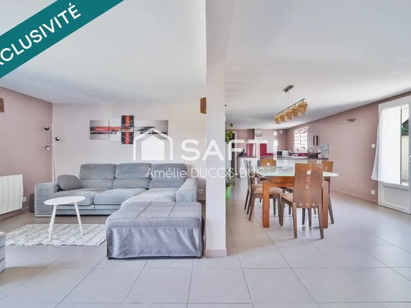 Eysines - Maison familiale rénovée en parfait état, séjour avec cuisine ouverte, 3 chambres, bureau,