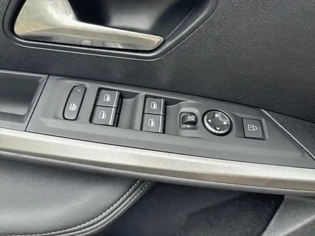 Peugeot 5008 gt hybrid 145ch e-dcs6 — photo 20