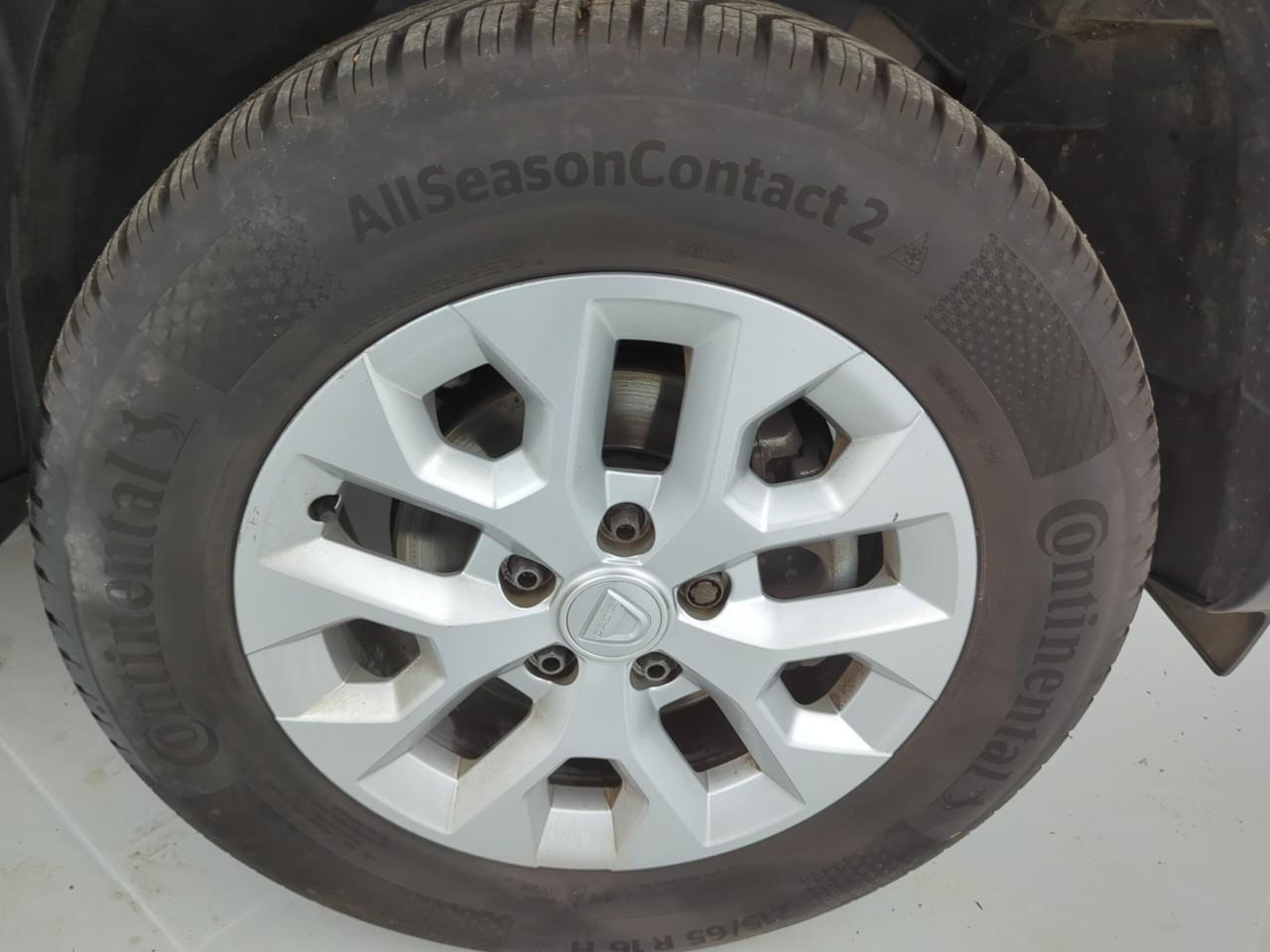 Dacia Duster tce 150 fap 4x2 edc confort — photo 19