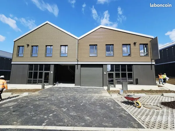 Local 220 m² Groslay