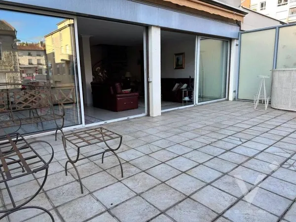 Appartement 6 pièces 142 m²