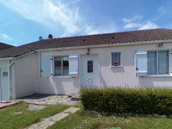Maison de plain-pied 95 m² - 3 chambres - terrain 960 m² à Sancy-Les-Provins