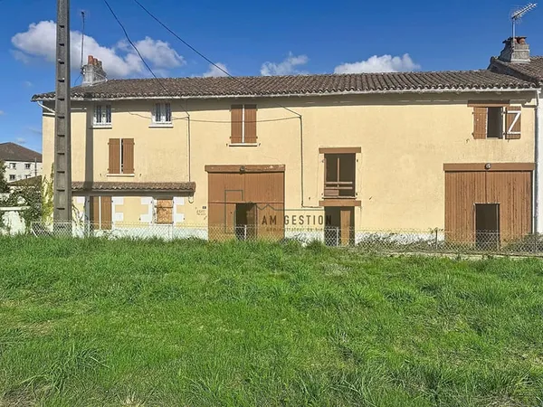 Ensemble immobilier à fort potentiel au coeur de Panazol
