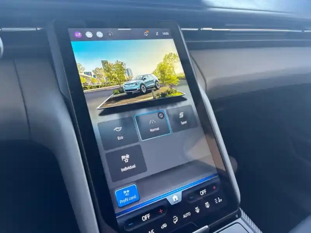 Ford Explorer 170ch standard range 52kwh pack premium rwd — photo 18