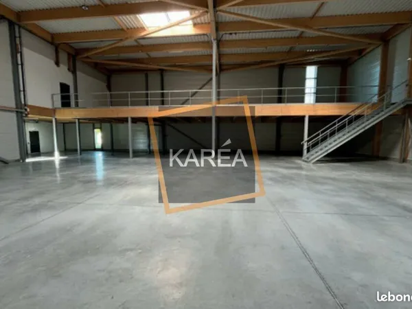 LOCAL D'ACTIVITE 700 m² COURTRY