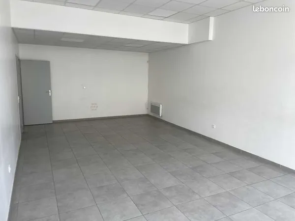 Bureau 46 m²